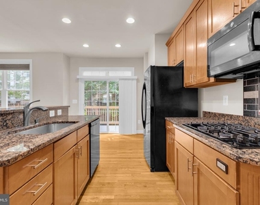 12213 Silver Cypress Terrace - Photo Thumbnail 8