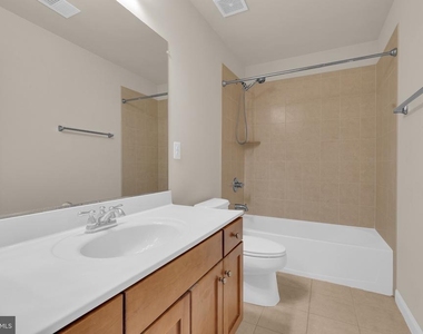 12213 Silver Cypress Terrace - Photo Thumbnail 24