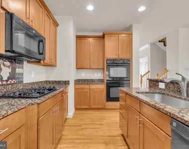 12213 Silver Cypress Terrace - Photo Thumbnail 9