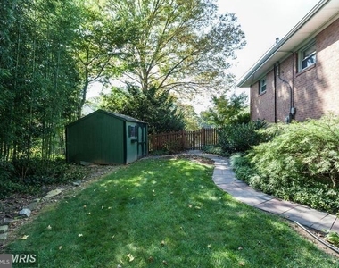 1036 Carper Street - Photo Thumbnail 20