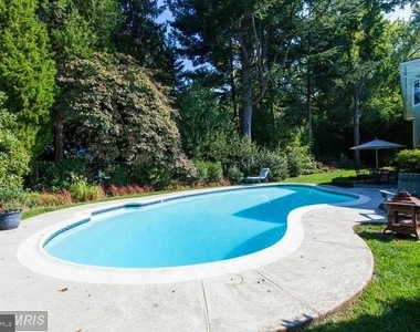 1036 Carper Street - Photo Thumbnail 17