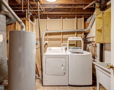 8916 Braeburn Drive - Photo Thumbnail 36