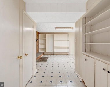 8916 Braeburn Drive - Photo Thumbnail 39