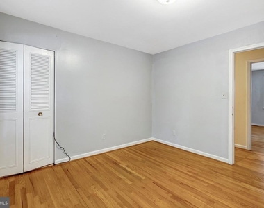 8916 Braeburn Drive - Photo Thumbnail 23