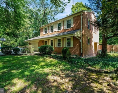 8916 Braeburn Drive - Photo Thumbnail 64