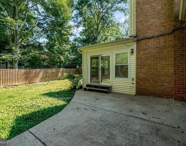 8916 Braeburn Drive - Photo Thumbnail 54