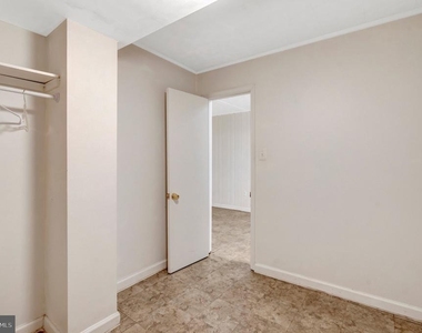 8916 Braeburn Drive - Photo Thumbnail 46