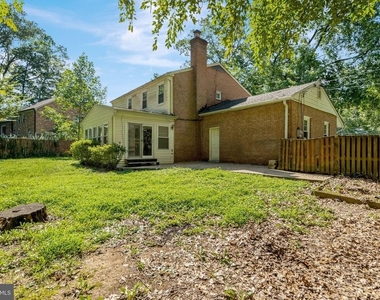 8916 Braeburn Drive - Photo Thumbnail 56