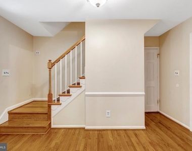 8916 Braeburn Drive - Photo Thumbnail 20