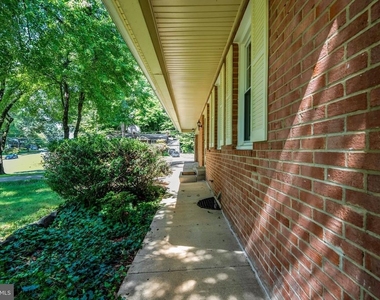 8916 Braeburn Drive - Photo Thumbnail 62