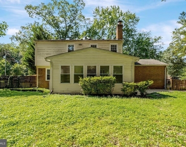 8916 Braeburn Drive - Photo Thumbnail 57