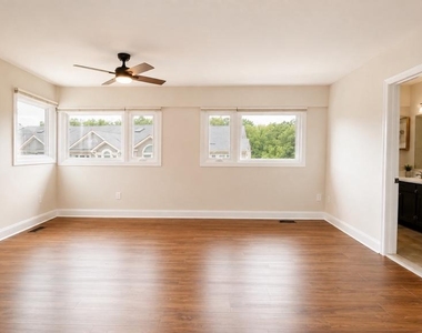 1959 Lakeport Way - Photo Thumbnail 13