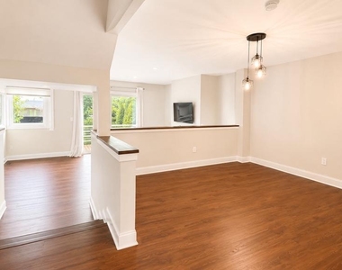 1959 Lakeport Way - Photo Thumbnail 6