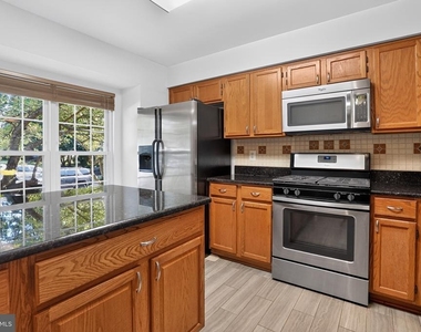 5926 Gunther Court - Photo Thumbnail 10
