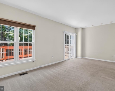 5926 Gunther Court - Photo Thumbnail 6