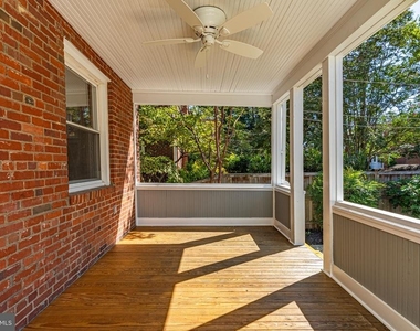 425 E Luray Avenue - Photo Thumbnail 27