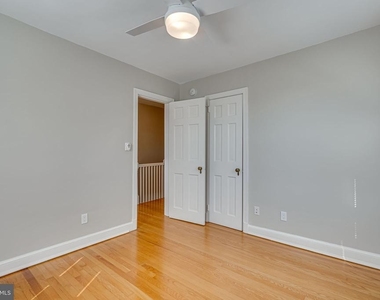 425 E Luray Avenue - Photo Thumbnail 20