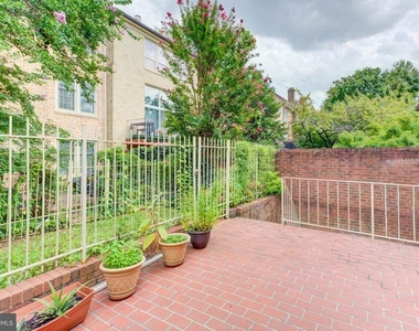 2329 S Rolfe Street - Photo Thumbnail 40