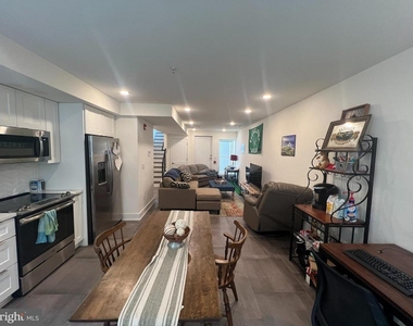 1824 Ridge Avenue - Photo Thumbnail 4