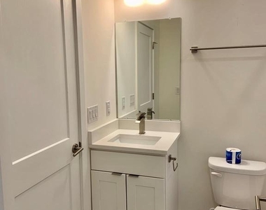 1824 Ridge Avenue - Photo Thumbnail 11