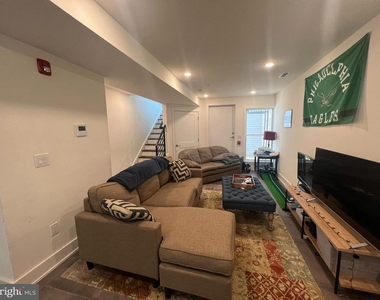 1824 Ridge Avenue - Photo Thumbnail 3