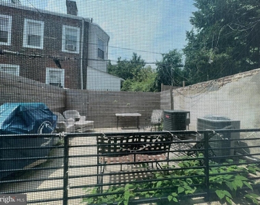 1824 Ridge Avenue - Photo Thumbnail 19