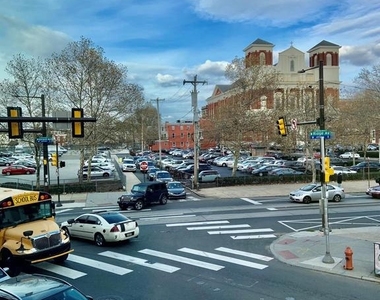 1824 Ridge Avenue - Photo Thumbnail 25