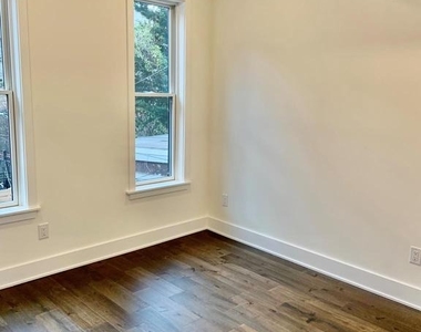 1824 Ridge Avenue - Photo Thumbnail 6