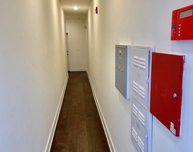 1824 Ridge Avenue - Photo Thumbnail 24