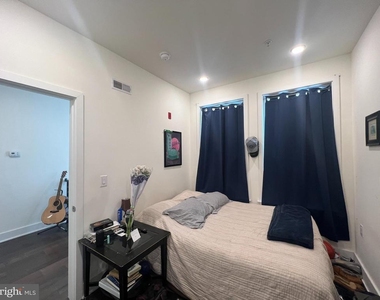 1824 Ridge Avenue - Photo Thumbnail 13
