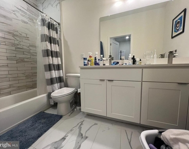 1824 Ridge Avenue - Photo Thumbnail 17