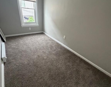 2528 Collins Street - Photo Thumbnail 5
