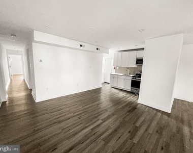 274 S 58th Street - Photo Thumbnail 3