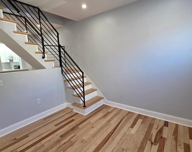 1810 E Albert Street - Photo Thumbnail 1