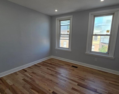1810 E Albert Street - Photo Thumbnail 8