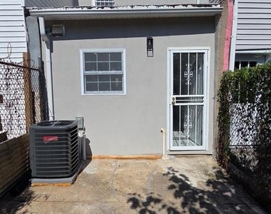 1810 E Albert Street - Photo Thumbnail 4