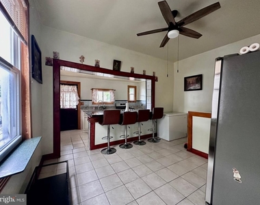 134 E Eleanor Street - Photo Thumbnail 3