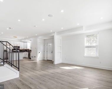 2370 Randolph Street - Photo Thumbnail 16