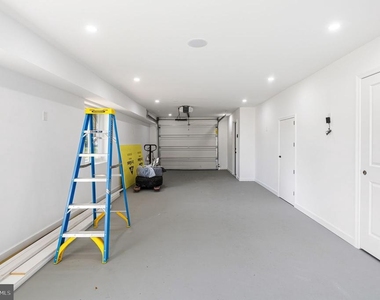 2370 Randolph Street - Photo Thumbnail 5
