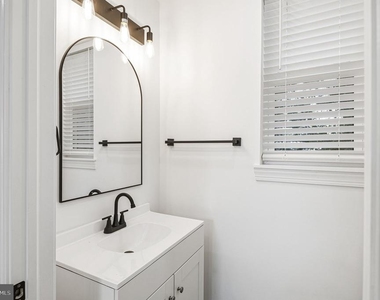 2370 Randolph Street - Photo Thumbnail 7