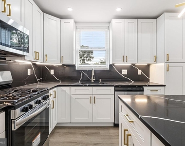 2370 Randolph Street - Photo Thumbnail 10
