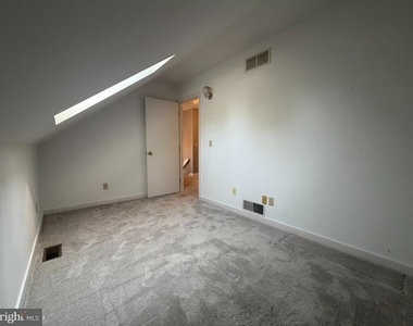 30 Hawk Valley Lane - Photo Thumbnail 7