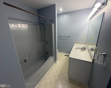 30 Hawk Valley Lane - Photo Thumbnail 8
