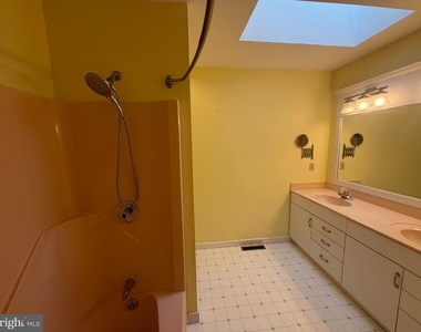 30 Hawk Valley Lane - Photo Thumbnail 6
