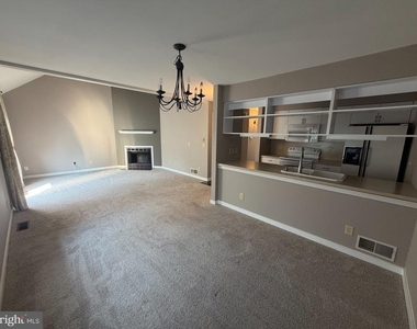 30 Hawk Valley Lane - Photo Thumbnail 1