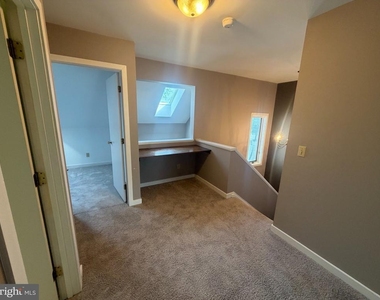 30 Hawk Valley Lane - Photo Thumbnail 3