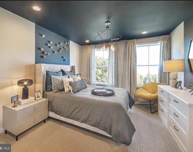 110 Segel Drive - Photo Thumbnail 6
