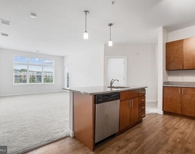 131 Bridge Street - Photo Thumbnail 91