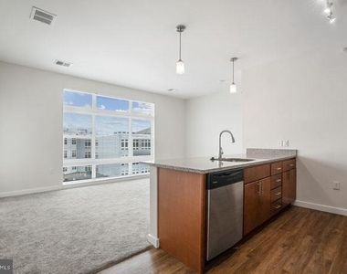 131 Bridge Street - Photo Thumbnail 45