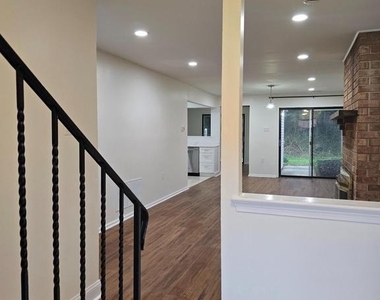 56 Lafayette Lane - Photo Thumbnail 1